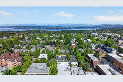 339 16th Avenue E #B, Seattle, WA 98112 - Photo 35