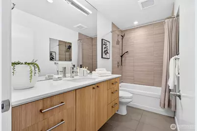 339 16th Avenue E #B, Seattle, WA 98112 - Photo 11
