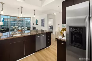 819 Virginia St, Seattle, WA 98101 - Photo 9