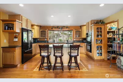 341 E Rainier Court, Allyn, WA 98524 - Photo 7