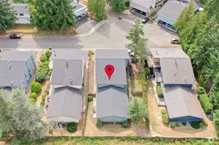 2224 NE 197th Pl, Shoreline, WA 98155 - Photo 1