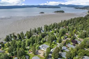 726 Shelter Bay, La Conner, WA 98257 - Photo 3