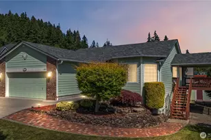 912 Edinburgh Ct, Kelso, WA 98626 - Photo 1