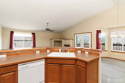 912 Edinburgh Court, Kelso, WA 98626 - Photo 11