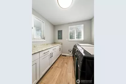 27917 10th Avenue S, Des Moines, WA 98198 - Photo 17
