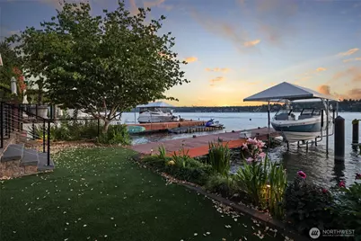 13133 Holmes Point Drive NE, Kirkland, WA 98034 - Photo 3