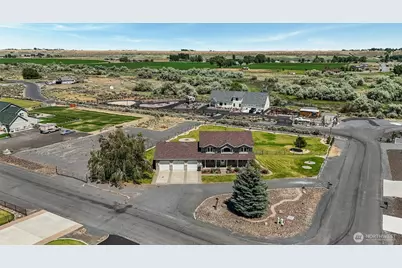 5621 Road J.4 NE, Moses Lake, WA 98837 - Photo 1