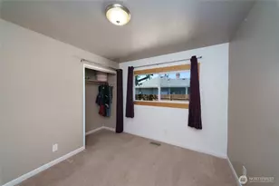 1225 SW Barrington Dr, Oak Harbor, WA 98277 - Photo 19