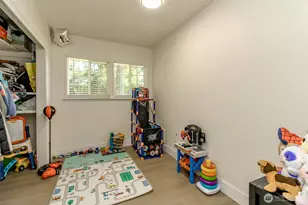 12524 Bingham Ave E, Tacoma, WA 98446 - Photo 27