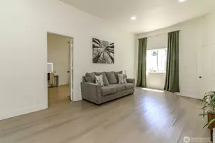 12524 Bingham Ave E, Tacoma, WA 98446 - Photo 21
