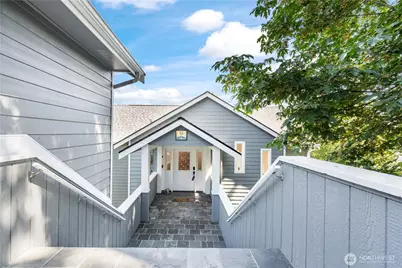 9844 Arrowsmith Avenue S, Seattle, WA 98118 - Photo 7