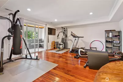 9844 Arrowsmith Avenue S, Seattle, WA 98118 - Photo 15