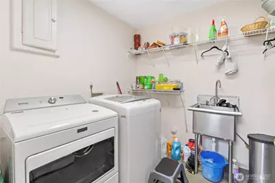 9844 Arrowsmith Avenue S, Seattle, WA 98118 - Photo 19