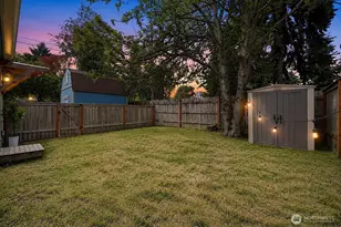 9745 Evanston Ave N, Seattle, WA 98103 - Photo 27