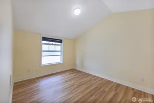 5033 12th Ave NE, Seattle, WA 98105 - Photo 9