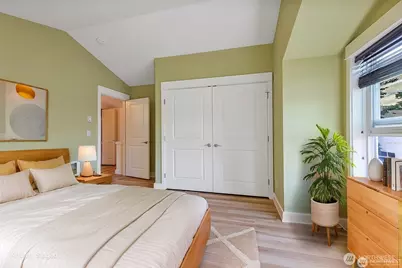 5033 12th Avenue NE #B, Seattle, WA 98105 - Photo 5
