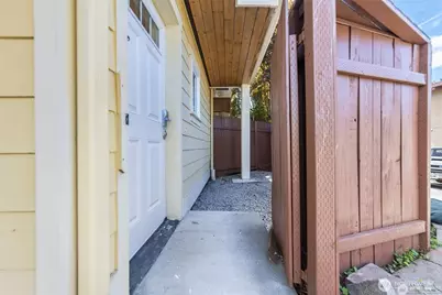 5033 12th Avenue NE #B, Seattle, WA 98105 - Photo 15