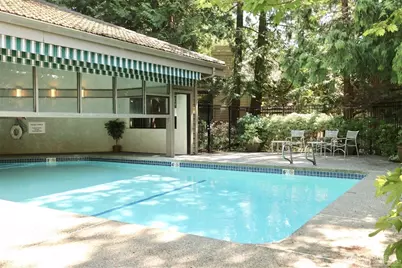 1354 Bellevue Way NE #3, Bellevue, WA 98004 - Photo 21
