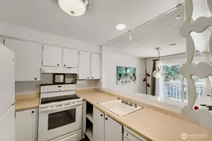 14615 NE 35th St, Bellevue, WA 98007 - Photo 5