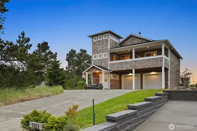 1211 Ocean Beach Boulevard S, Long Beach, WA 98631 - Photo 1