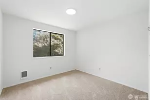 3519 NE 95th St, Seattle, WA 98115 - Photo 11