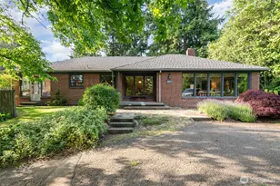726 N 137th St, Seattle, WA 98133 - Photo 1