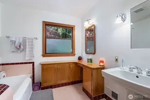 726 N 137th St, Seattle, WA 98133 - Photo 11