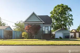 616 7th St, Hoquiam, WA 98550 - Photo 1