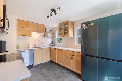 9440 35th Avenue SW, Seattle, WA 98126 - Photo 7
