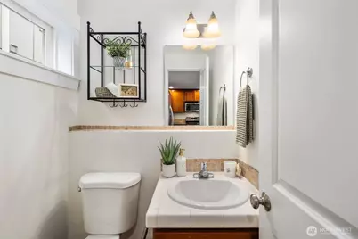 337 N 105th Street #A, Seattle, WA 98133 - Photo 19