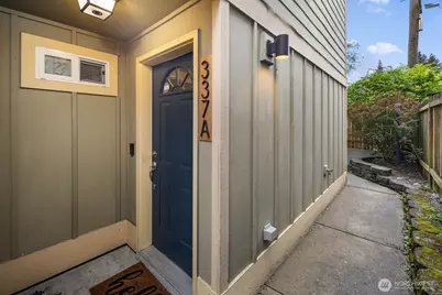 337 N 105th Street #A, Seattle, WA 98133 - Photo 7