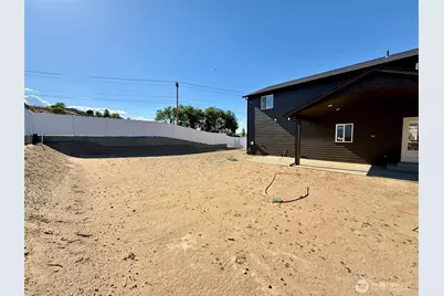 22 Benjamin Place, Malaga, WA 98828 - Photo 35