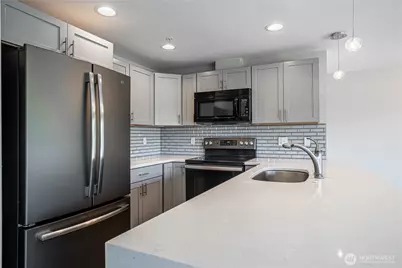 808 W Manson Highway #B202, Chelan, WA 98816 - Photo 5