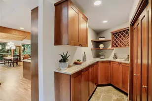 13020 Squak Mountain Rd SE, Issaquah, WA 98027 - Photo 17