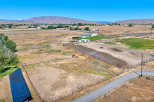 1240 W Huntzinger Rd, Selah, WA 98942 - Photo 9