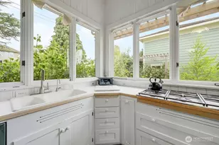 410 Lincoln St, Port Townsend, WA 98368 - Photo 9