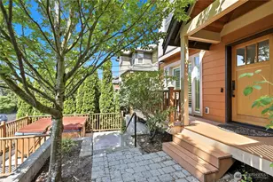 3128 Franklin Ave E, Seattle, WA 98102 - Photo 3
