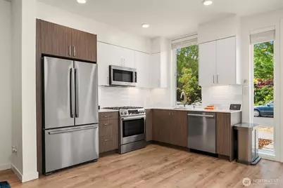 422 10th Avenue E #F, Seattle, WA 98102 - Photo 7