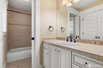 825 Kirkland Way, Kirkland, WA 98033 - Photo 21