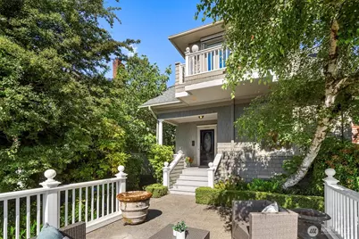 1906 10th Avenue E, Seattle, WA 98102 - Photo 1