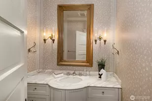 1906 10th Ave E, Seattle, WA 98102 - Photo 11