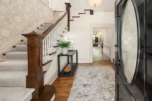 1906 10th Ave E, Seattle, WA 98102 - Photo 3