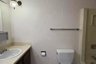 2100 N 106th St, Seattle, WA 98133 - Photo 11