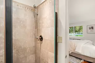 16 Bridlewood Cir, Kirkland, WA 98033 - Photo 21