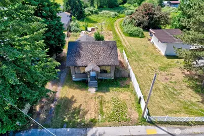 312 E Pioneer Street, Granite Falls, WA 98252 - Photo 1