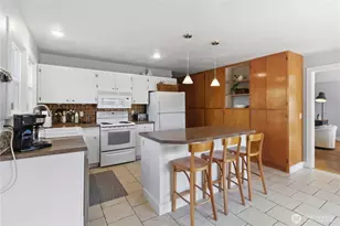 1921 Mt Brynion Rd, Kelso, WA 98626 - Photo 9