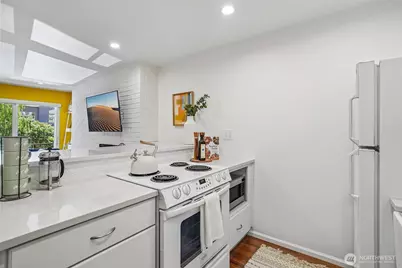 901 5th Avenue N #107, Seattle, WA 98109 - Photo 7