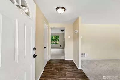 10204 21st Ave W, Everett, WA 98204 - Photo 3