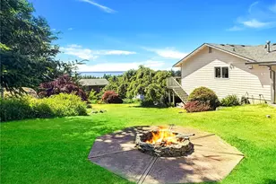 673 Majestic View Ln, Camano Island, WA 98282 - Photo 25