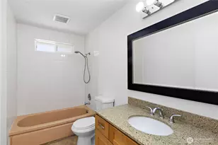230 105th Ave SE, Bellevue, WA 98004 - Photo 15